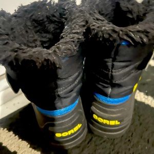 Sorel toddler black boots EUC 8T